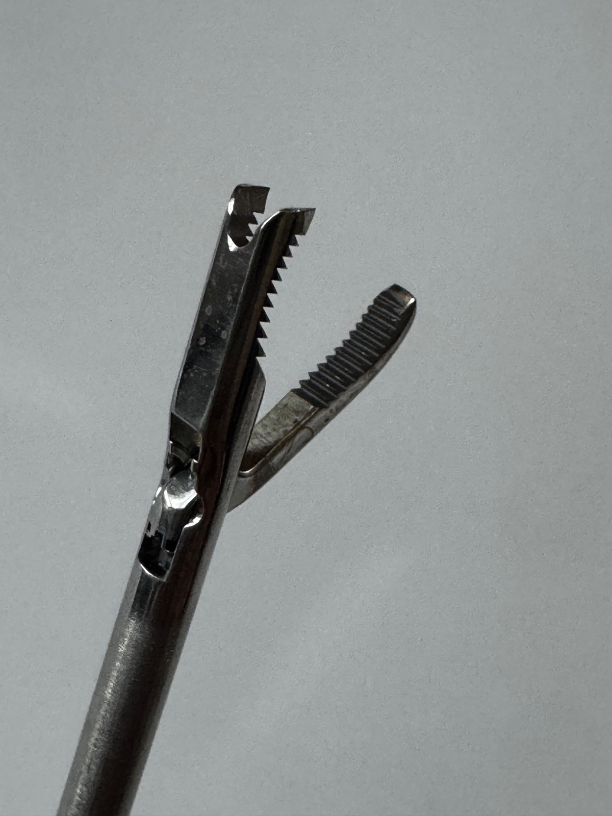 Acufex Pitbull Serrated Sharp Teeth Model 011022