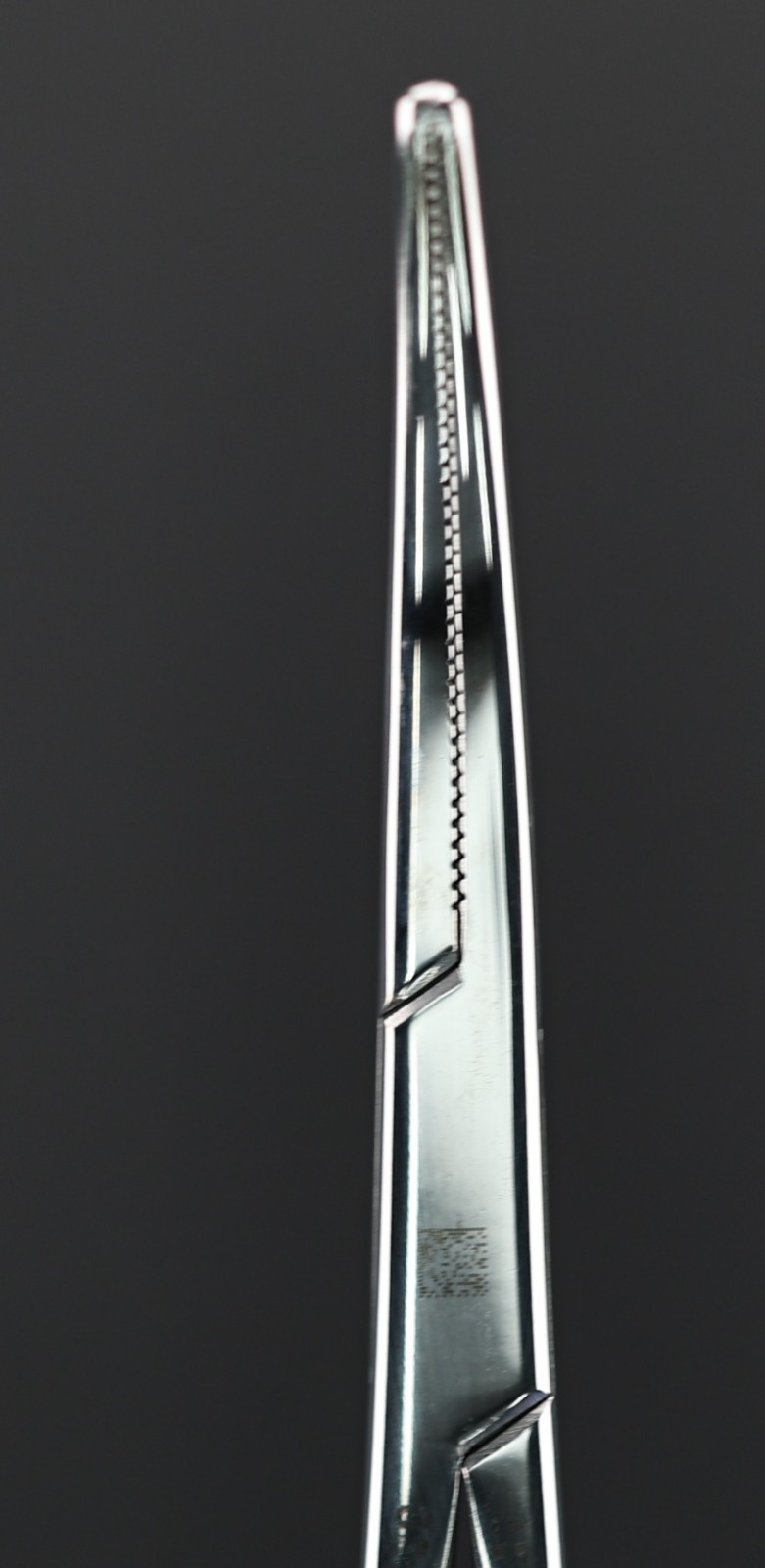 Symmetry 32-4061 Rochester-Pean Hemostatic Forceps, Curved, Serrated, 140mm 5.5″