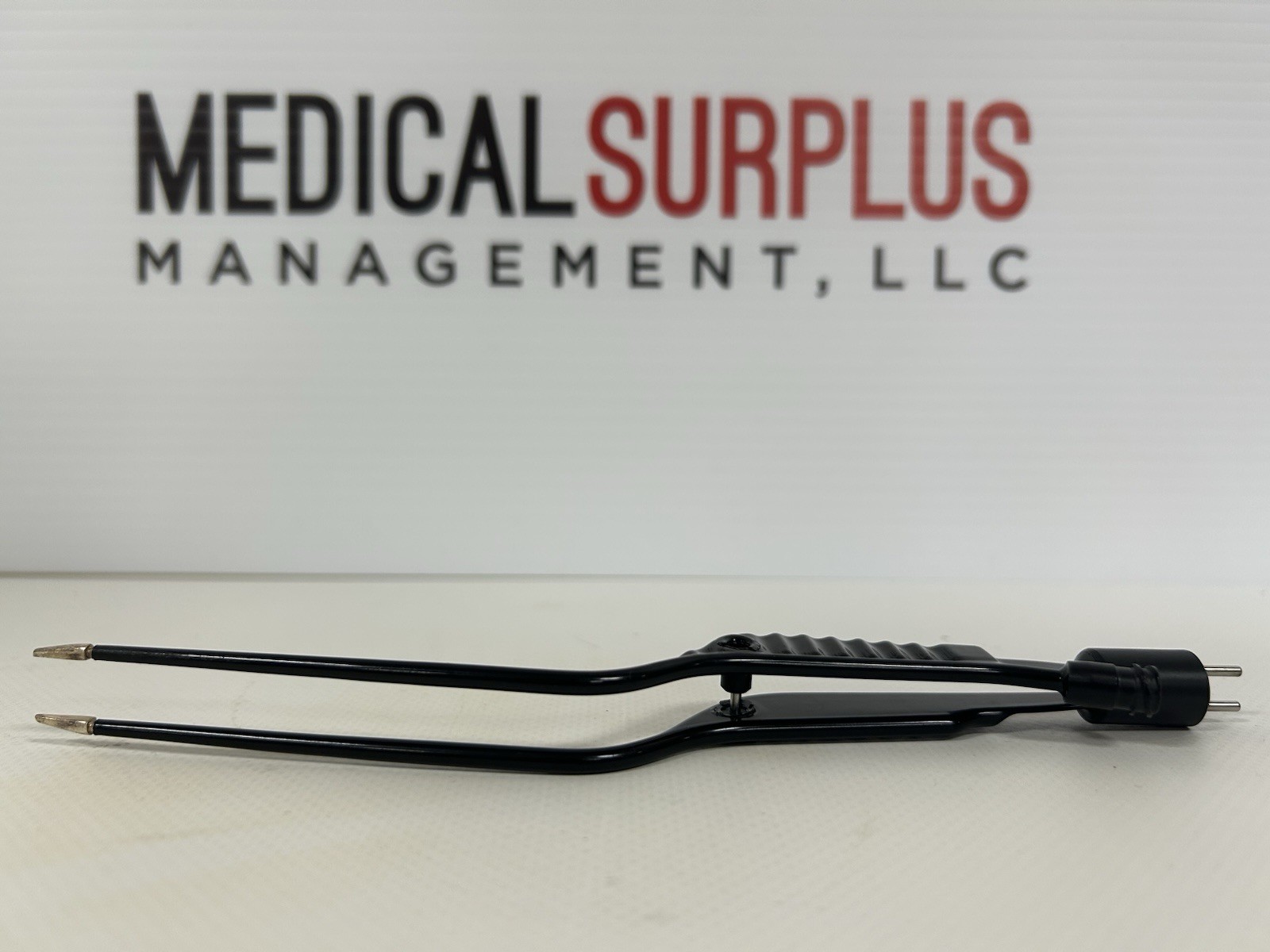 Stryker 7.5″ 1.2mm Tip Bayonet SilverGlide Non-Stick Irrigating Bipolar Forceps