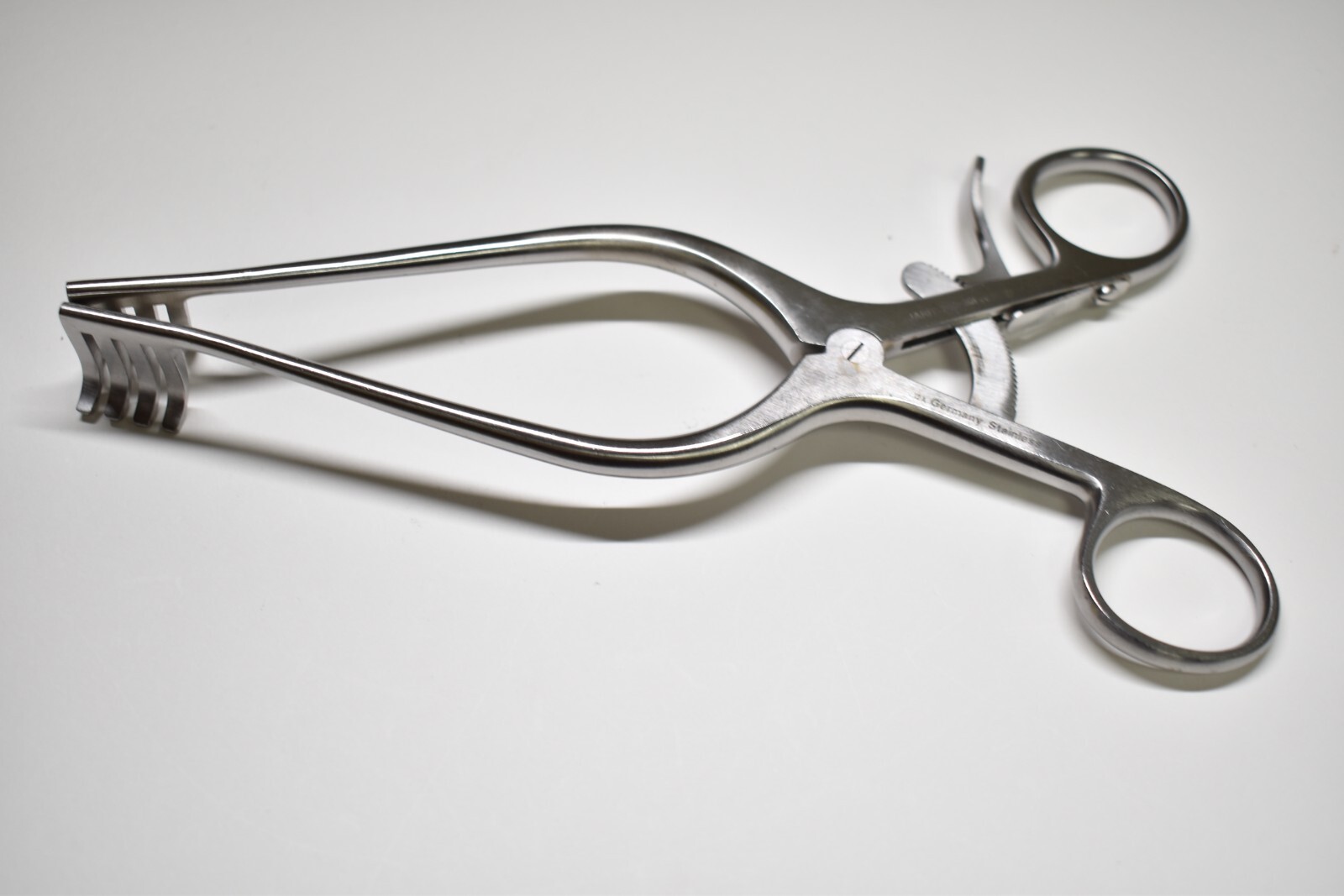 Jarit 205-201 Adson Cerebellar Retractor 4×4 Blunt Angled Teeth 7.5″ Orthopedics