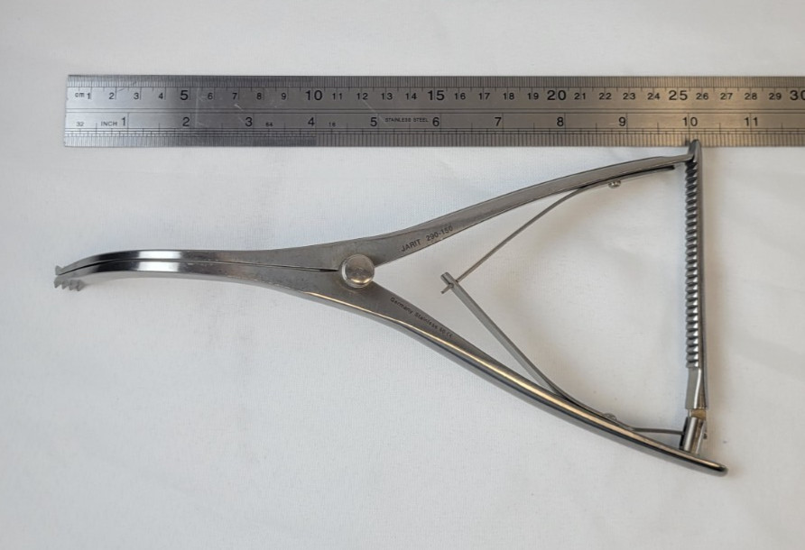 Jarit 290-150 Inge Lamina Spreader, Self-Retaining, 10-1/4″, Orthopedic