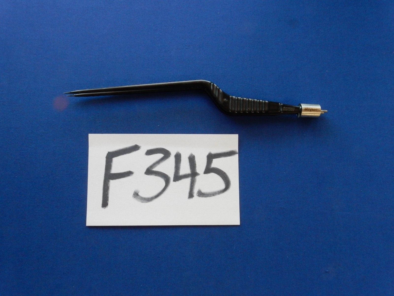 Stryker 6720-220-007 Silverglide Bipolar Forceps 0.7mm Tip 8.7″