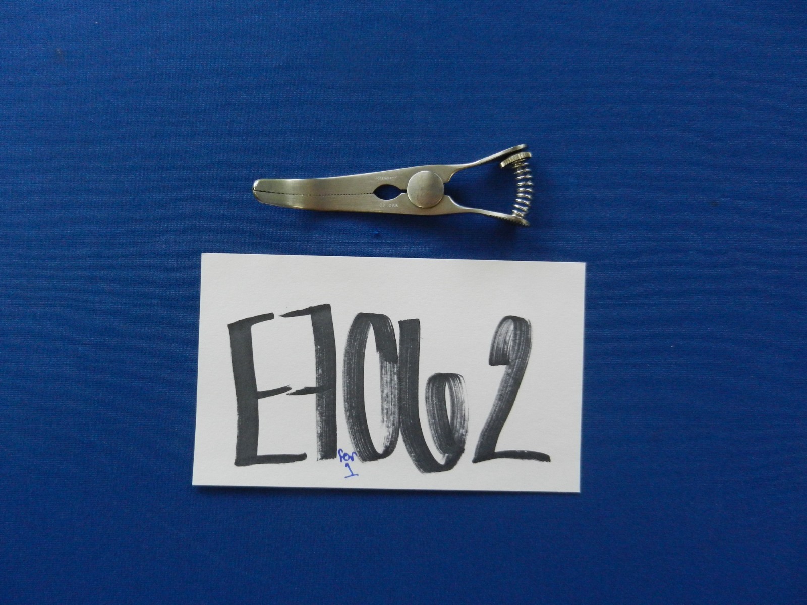 E7062 Codman 37-1056 Glover Classic Curved Bulldog Clamp