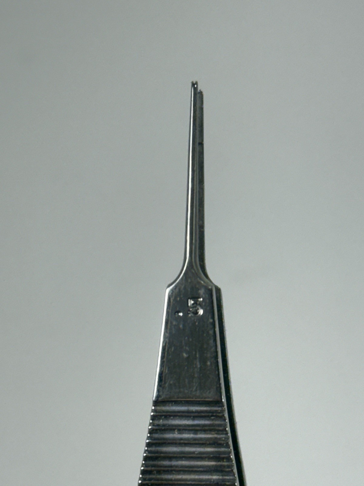 Weck 3444 – Castroviejo Suture Forceps – 4-1/4″ Surgical 0.5mm Teeth