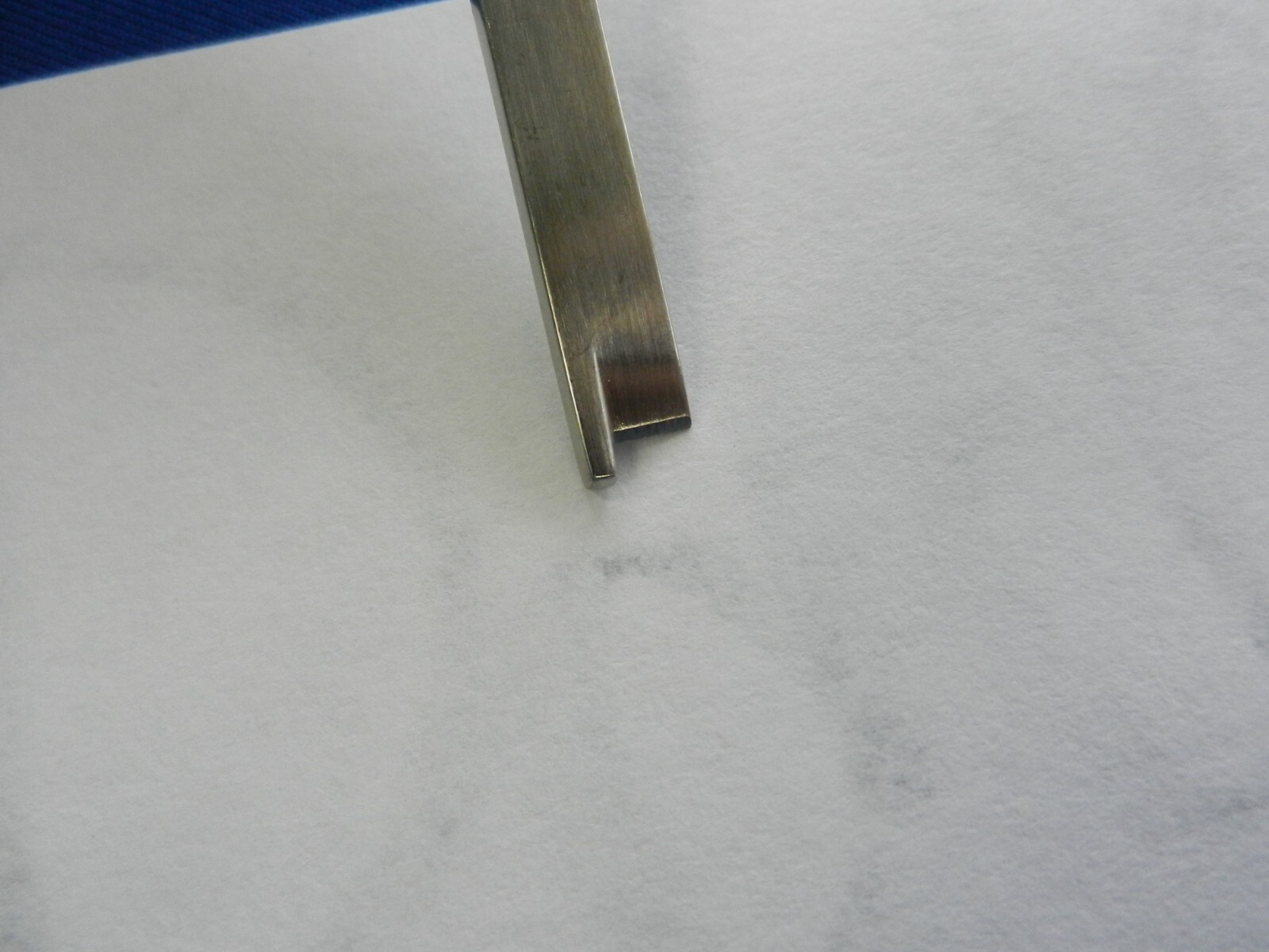 D9904 Bausch and Lomb Converse 6.0mm Straight Osteotome with Guard 19cm N4362