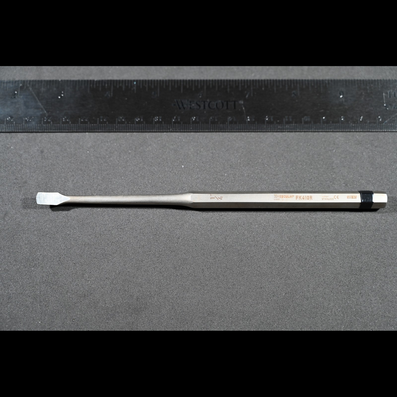 Aesculap FK410R Key Elevator Straight 6.4 mm Blade 7 in Surgical