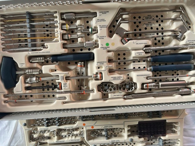 Stryker AxSOS Extremity Plating System; Small Fragments Solutions
