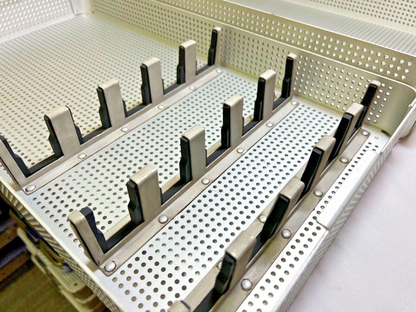 Life instruments 5 Slot Lumbar Elevator Curette Sterilization Case w/ Basket