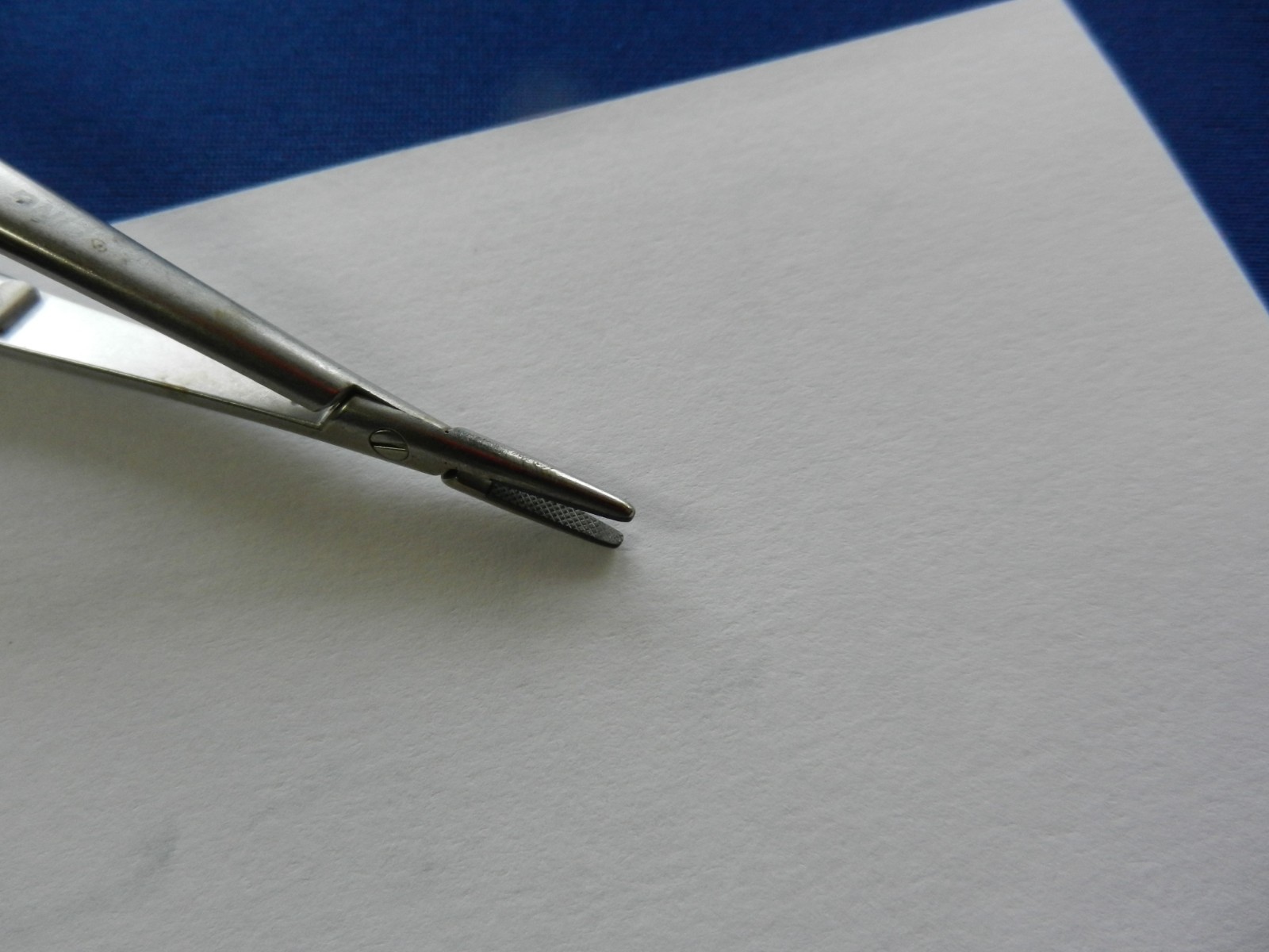 Pilling 15-2818 Castroviejo Straight Needle Holder with Lock 11×1.4mm Jaw