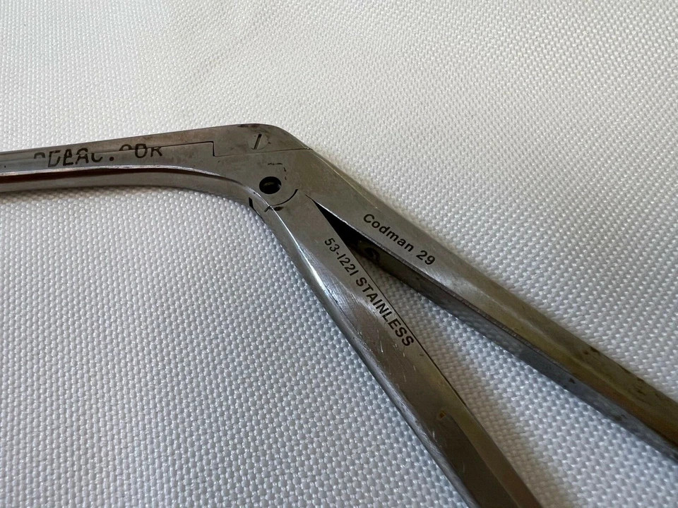 Codman 53-1221 Delicate Intervertebral Straight Disc Rongeur Up Bite