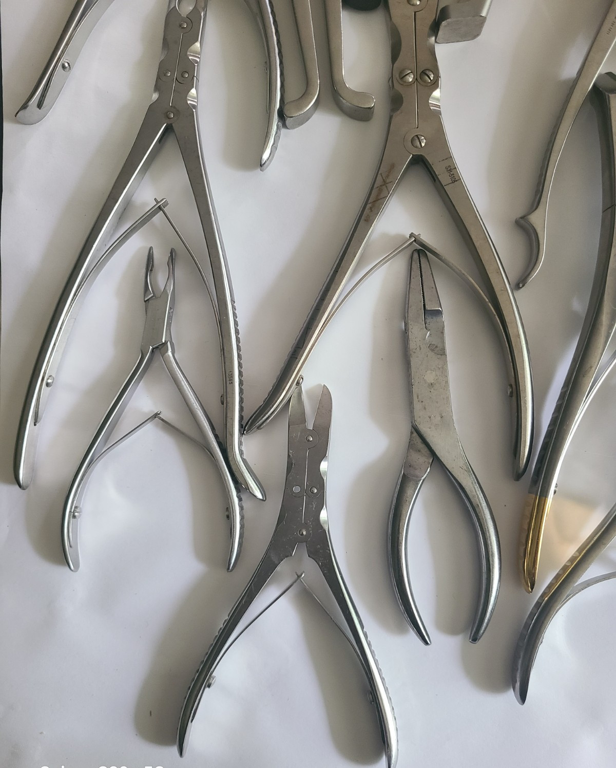 Lot of 20 Pioneer Surgical Sternal Cable system and Basic Orthopedic surgery Set