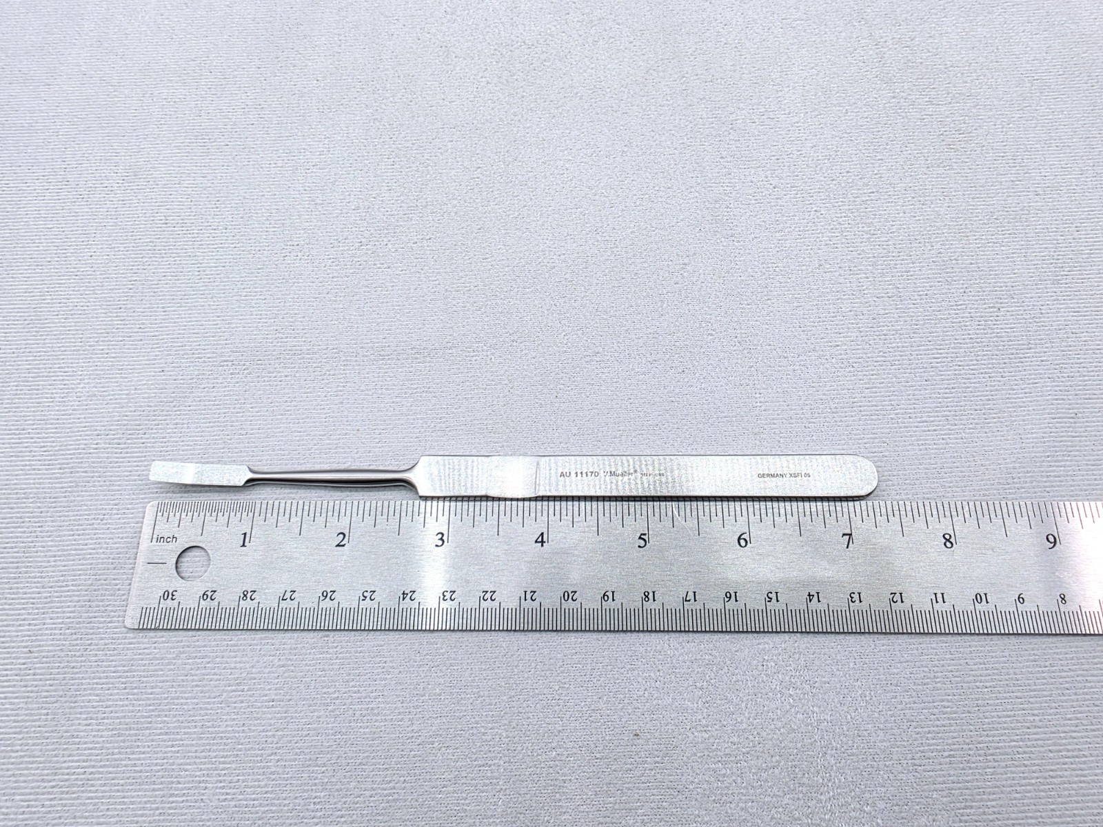 V. Mueller AU11170 Lempert 5mm Surgical Elevator 7-3/8″ – Ultrasonic Cleaned