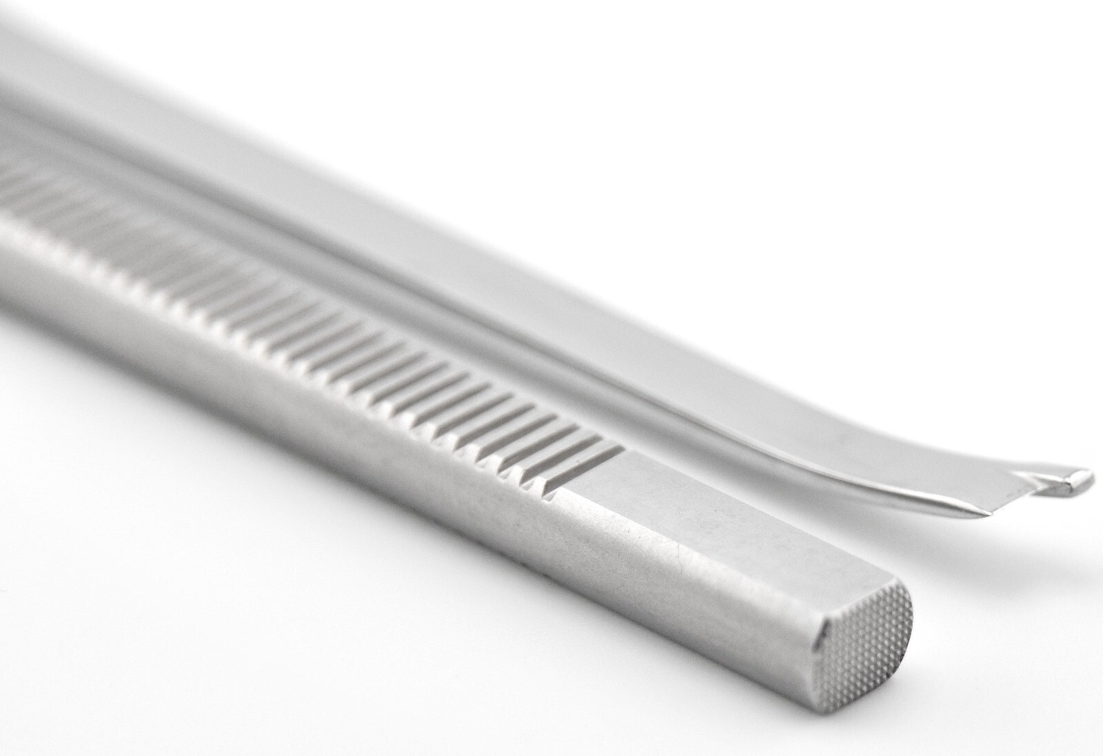 Snowden Pencer 88-4025 Diamond Tips Gunter Curved 6mm Osteotome Left 8″ Ortho
