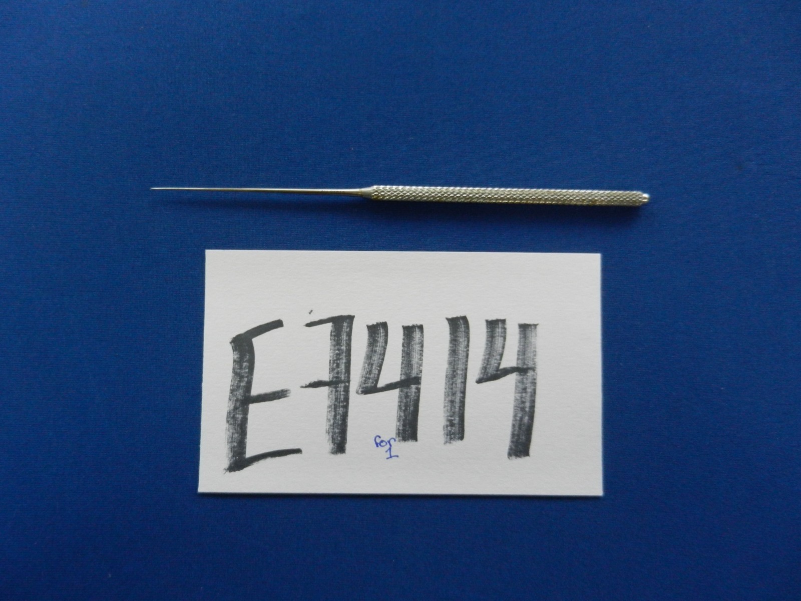 E7414 V. Mueller AU21015 Austin 90 Degree Angled 1mm Long Tip Pick 6.25″ Long
