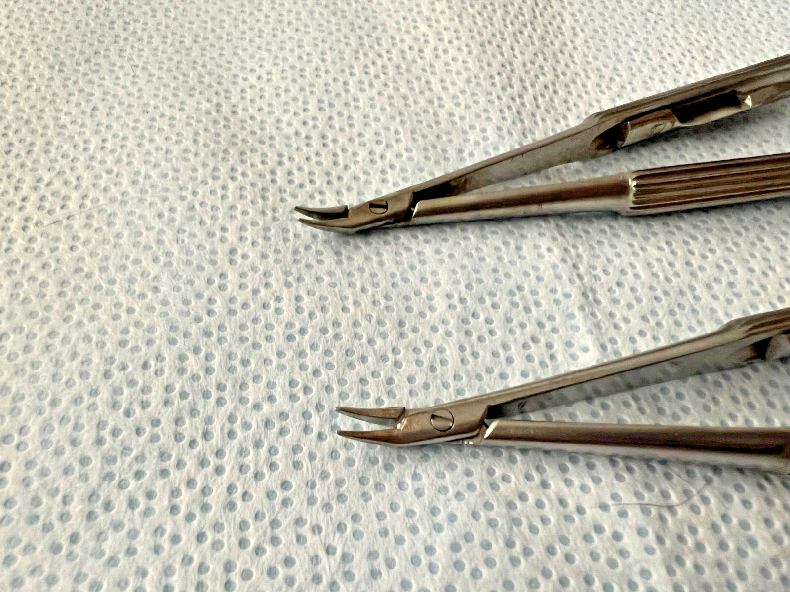 Set Of 2 MSI Precision Instruments Ophthalmic Small Curved Needle Holders 4-3/4″