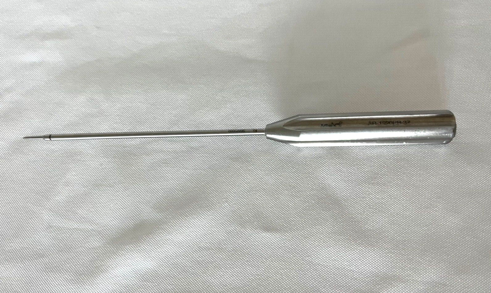 Arthrex AR-1920PB-37 Bio-Cork Punch For 3.7mm X 10″ Length Arthroscopy