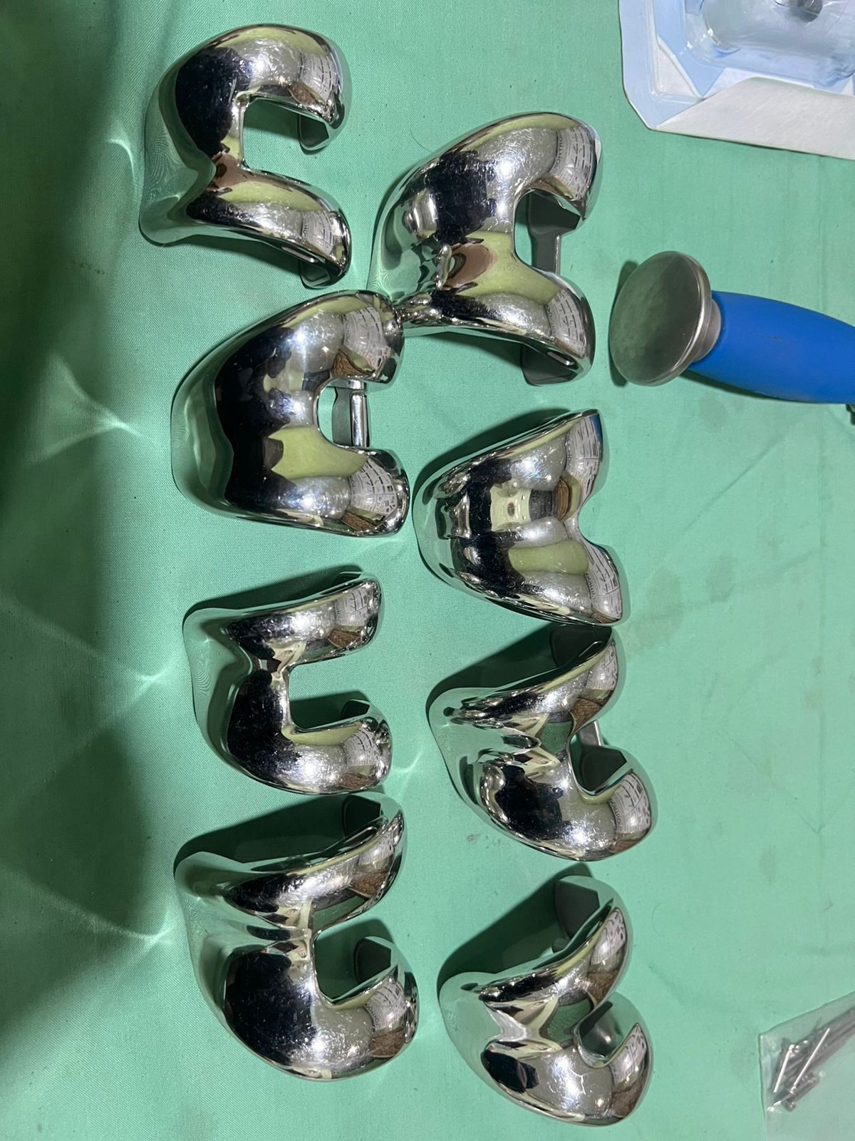 Zimmer total knee replacement implants and instruments lot of 100+ pcs