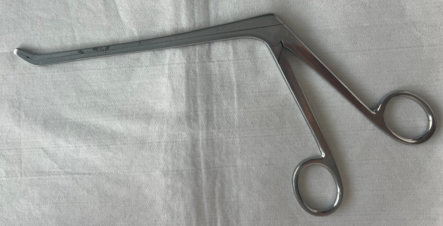 Medicon Cushing Rongeur For Intervertebral Discs 16 Cm/2 mm X 10 mm 30 degree UP