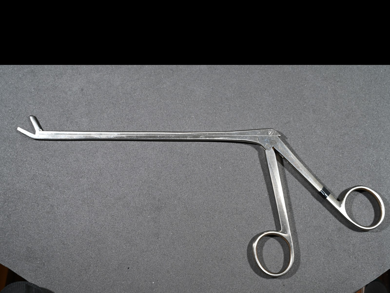 Aesculap MD618 Cushing Rongeur Up-Biting 2 × 10 mm Jaw 7 in Working Length