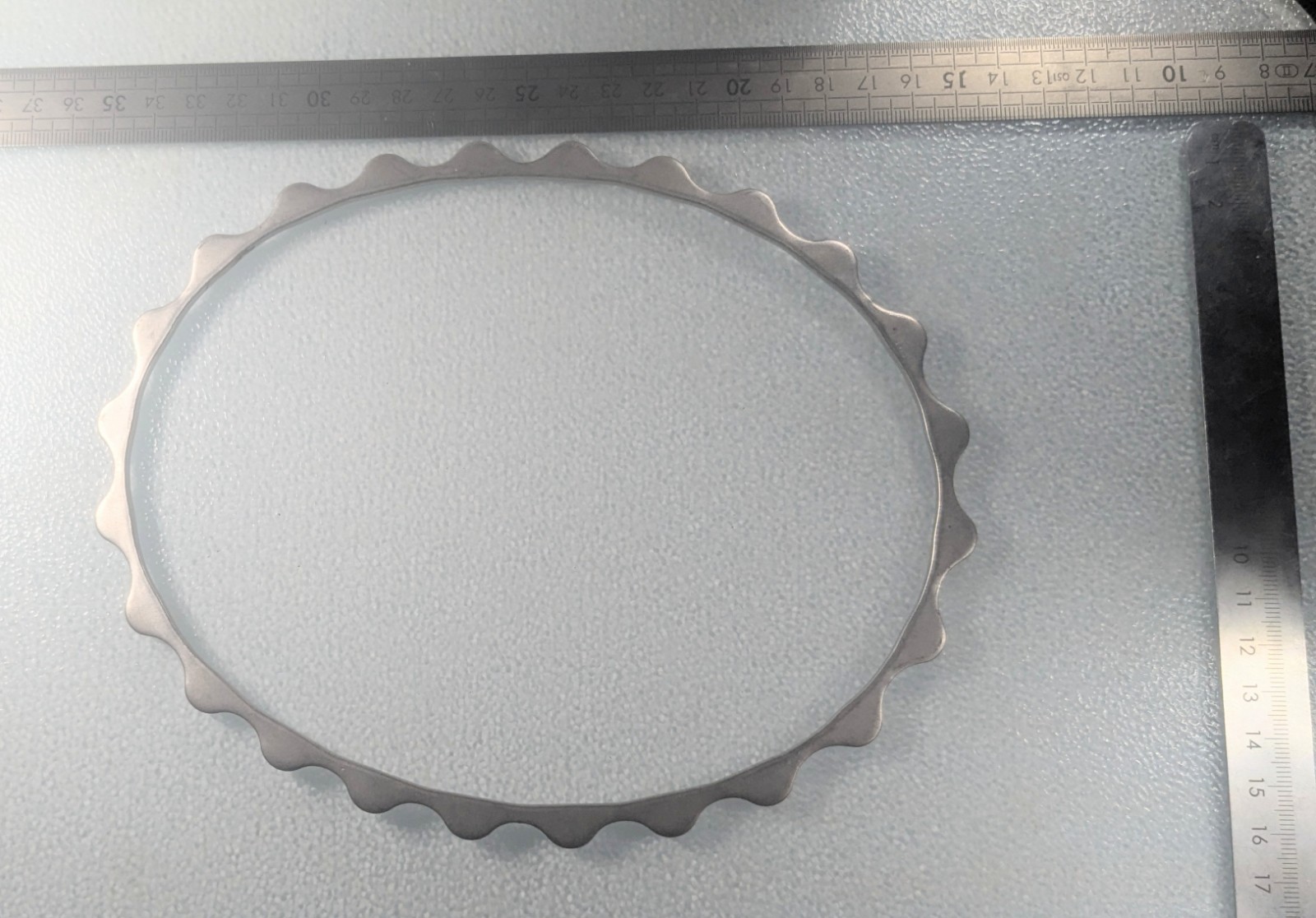Turner Warwick Retractor Ring approx 20cm Longer side