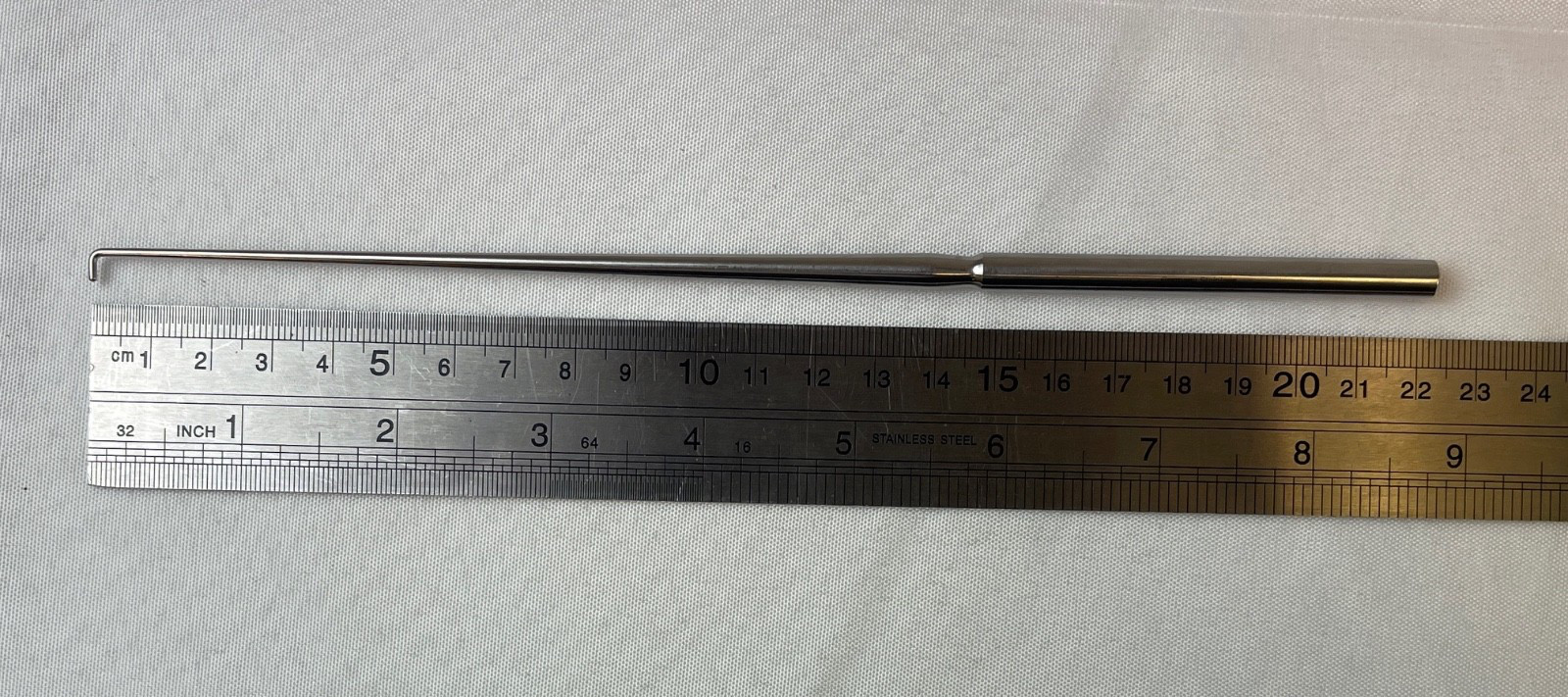 Aesculap MD562R Dandy Angled Neuro Hook 90° Blunt Tip 22.5cm Orthopedics