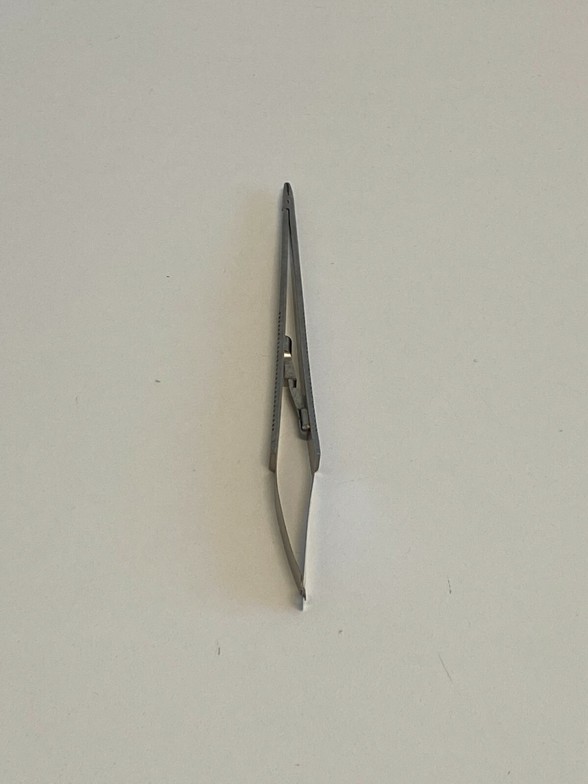 AA1: V. Mueller 8589G Stainless Instrument