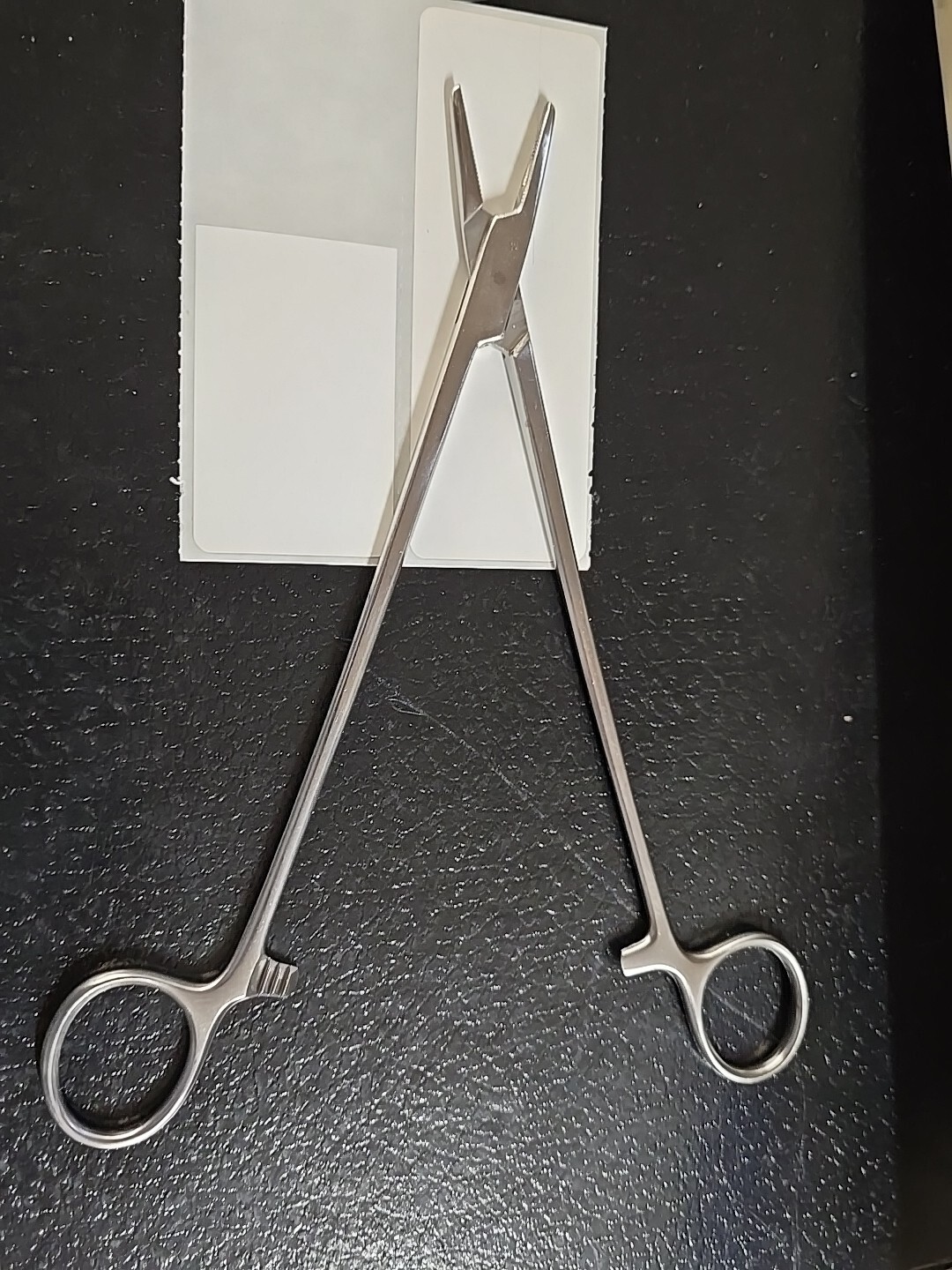 Miltex / Integra LifeSciences – 8-48 Needle Holder 8 Inch Serrated Jaws