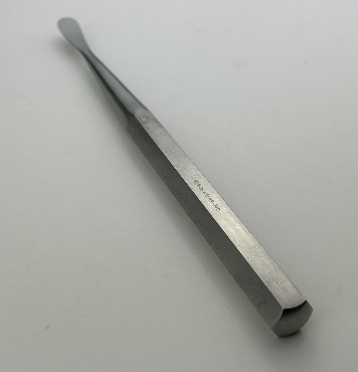 PILLING KM49340 Cobb Spinal Elevator Sharp Straight 13mm Tip 9.5in Length KMedic