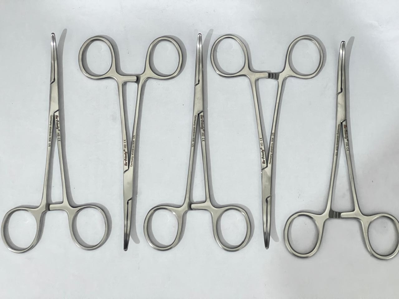 5X Hu-Friedy H2 Kelly #2 Surgical Hemostat Curved 5.5 Stainless Steel