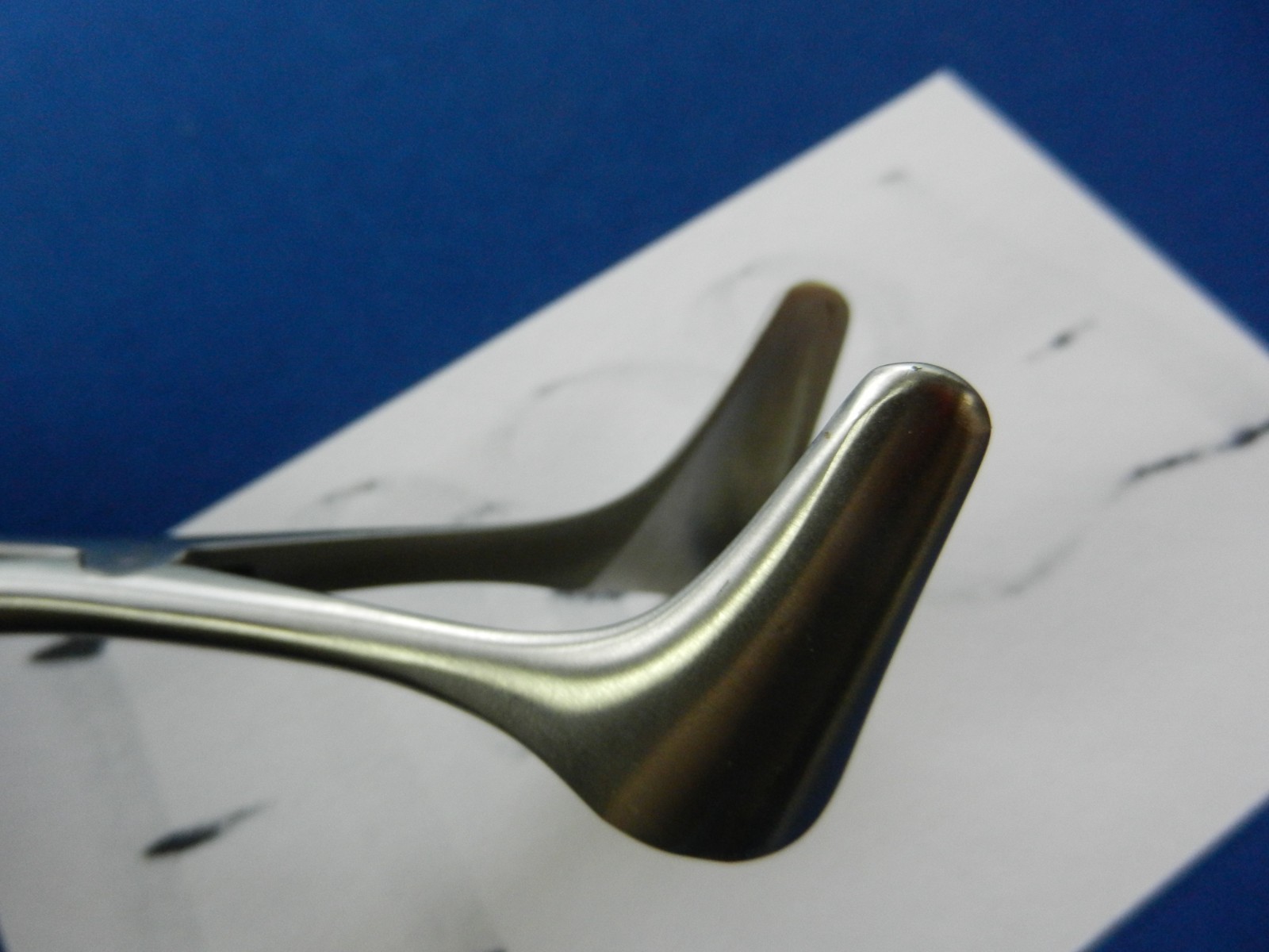 E6587 Integra 3714687 Halle Right Angled Nasal Speculum 16cm Overall Length