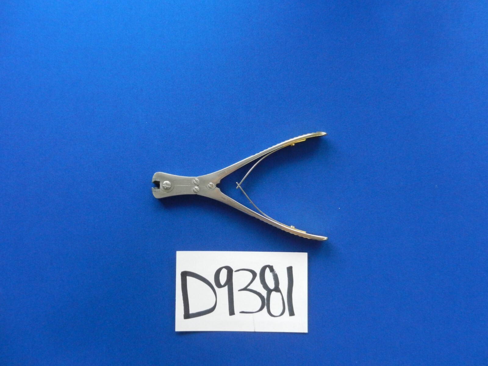D9381 Boss Surgical 1.6mm Flush Cable Cutter 7″ Length 550-10158
