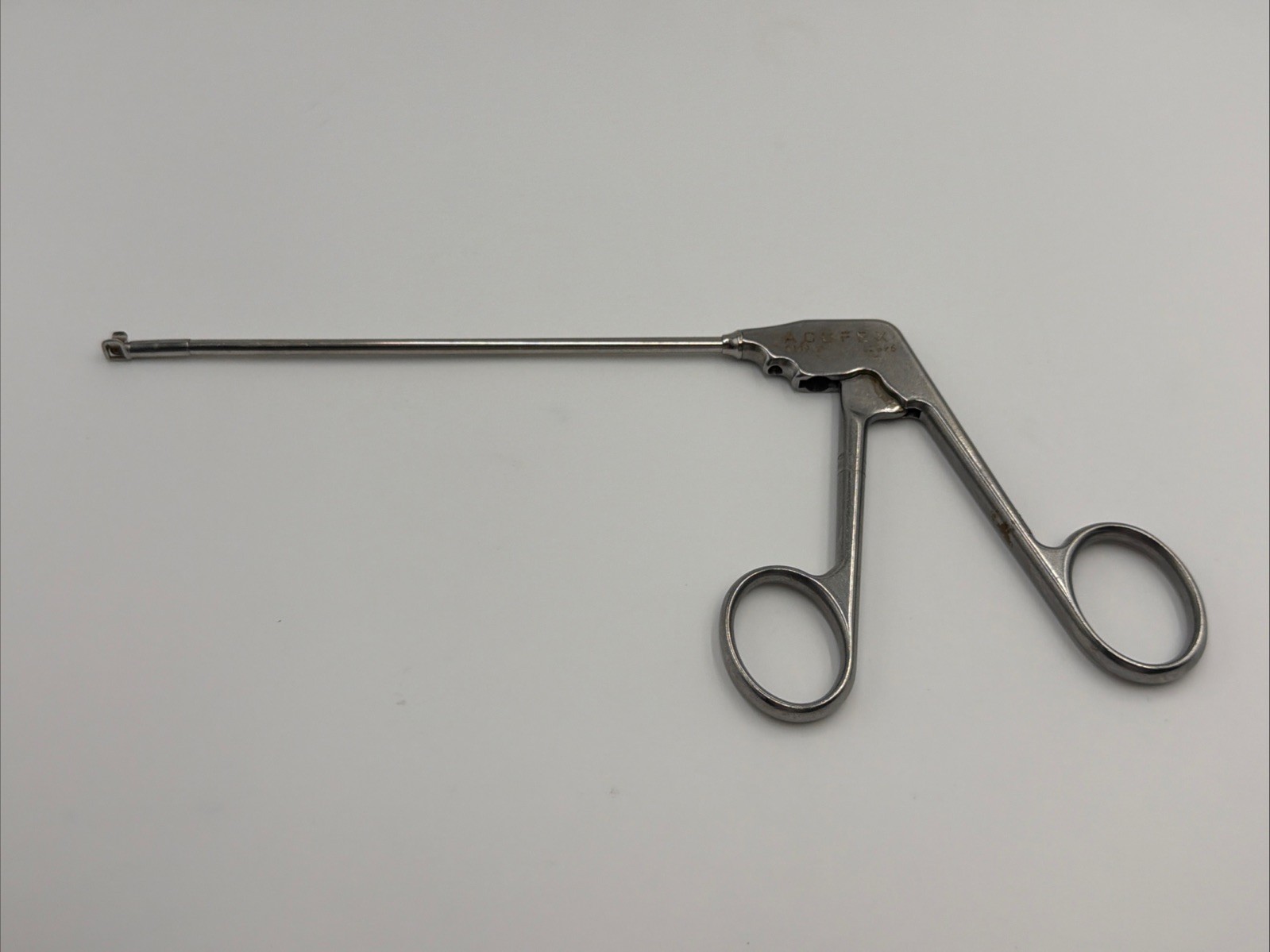 Acufex 010912 2.2mm Left 90° Rotary Arthroscopic Basket Punch OEM Surgical