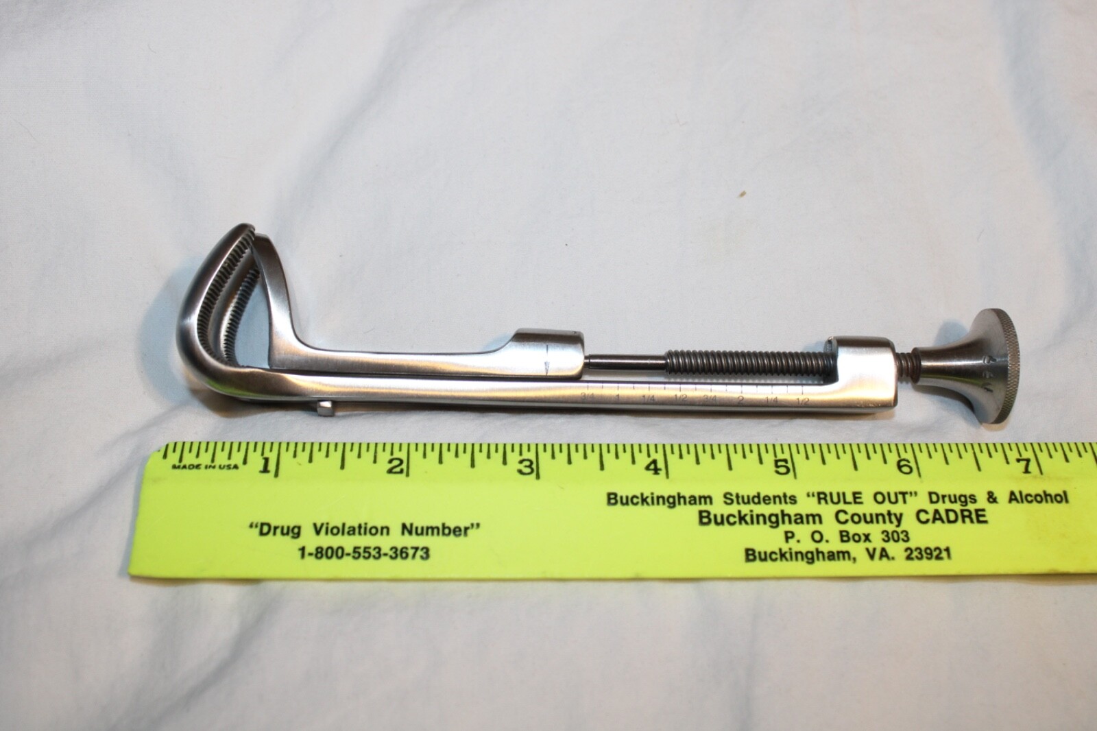 Lowman Bone Clamp, 7″, Calibrated in 1/8″, 1×2 Prongs, 1″ Wide Jaws, German