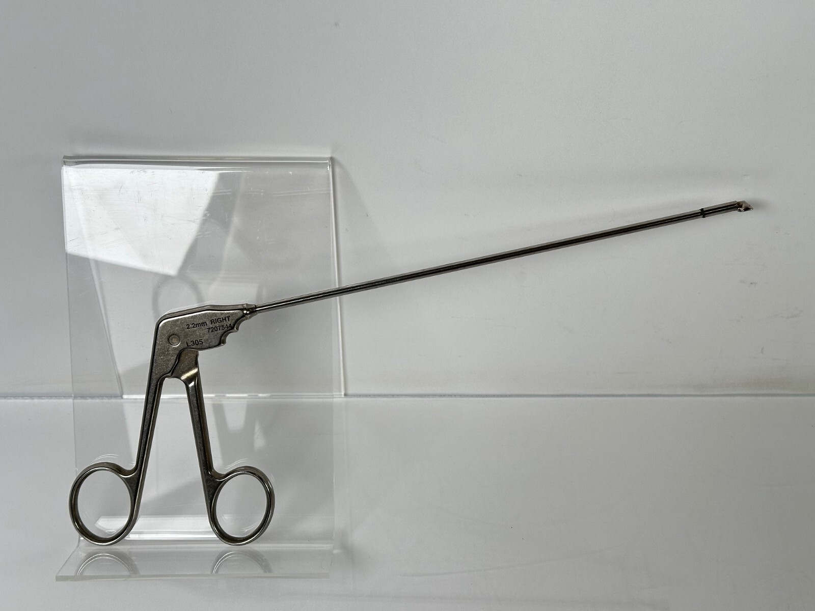 Acufex Surgical 7207544 2.2mm Right Punch L305