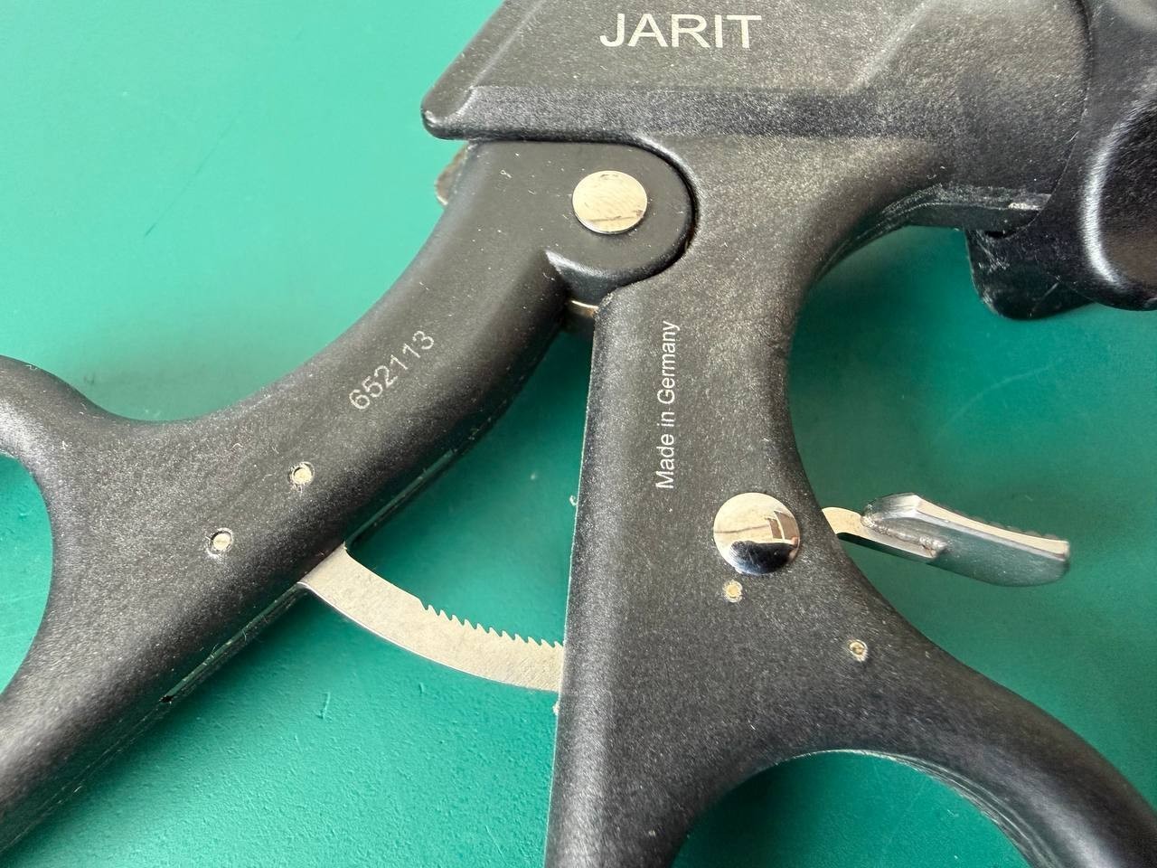 Integra Jarit 652-113 Laparoscopic Angled Handle w/ HF Connector & Ratchet