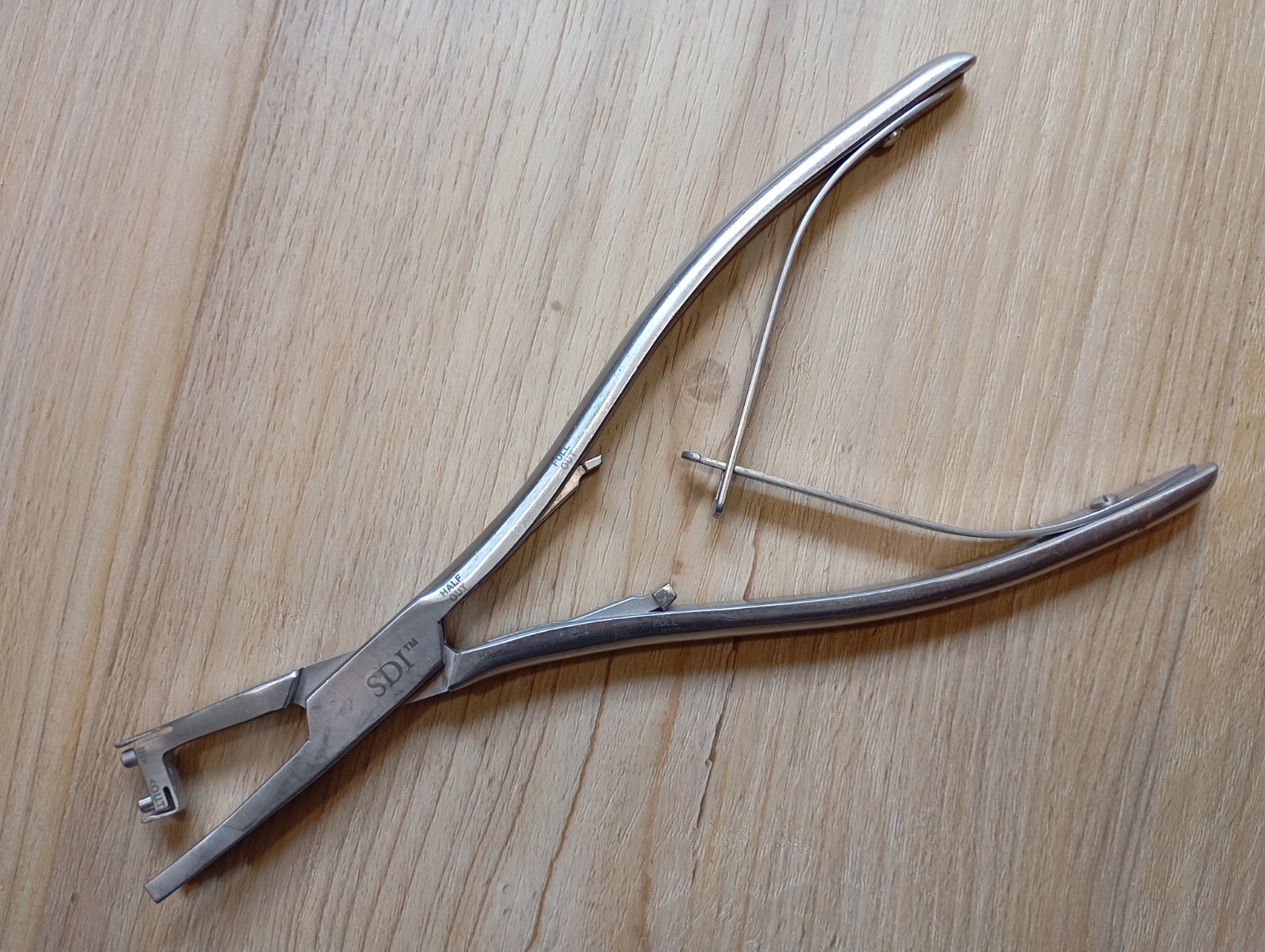 Surgical Dynamics Inc SDI 282026 Compression Forceps Neurology Orthopedics