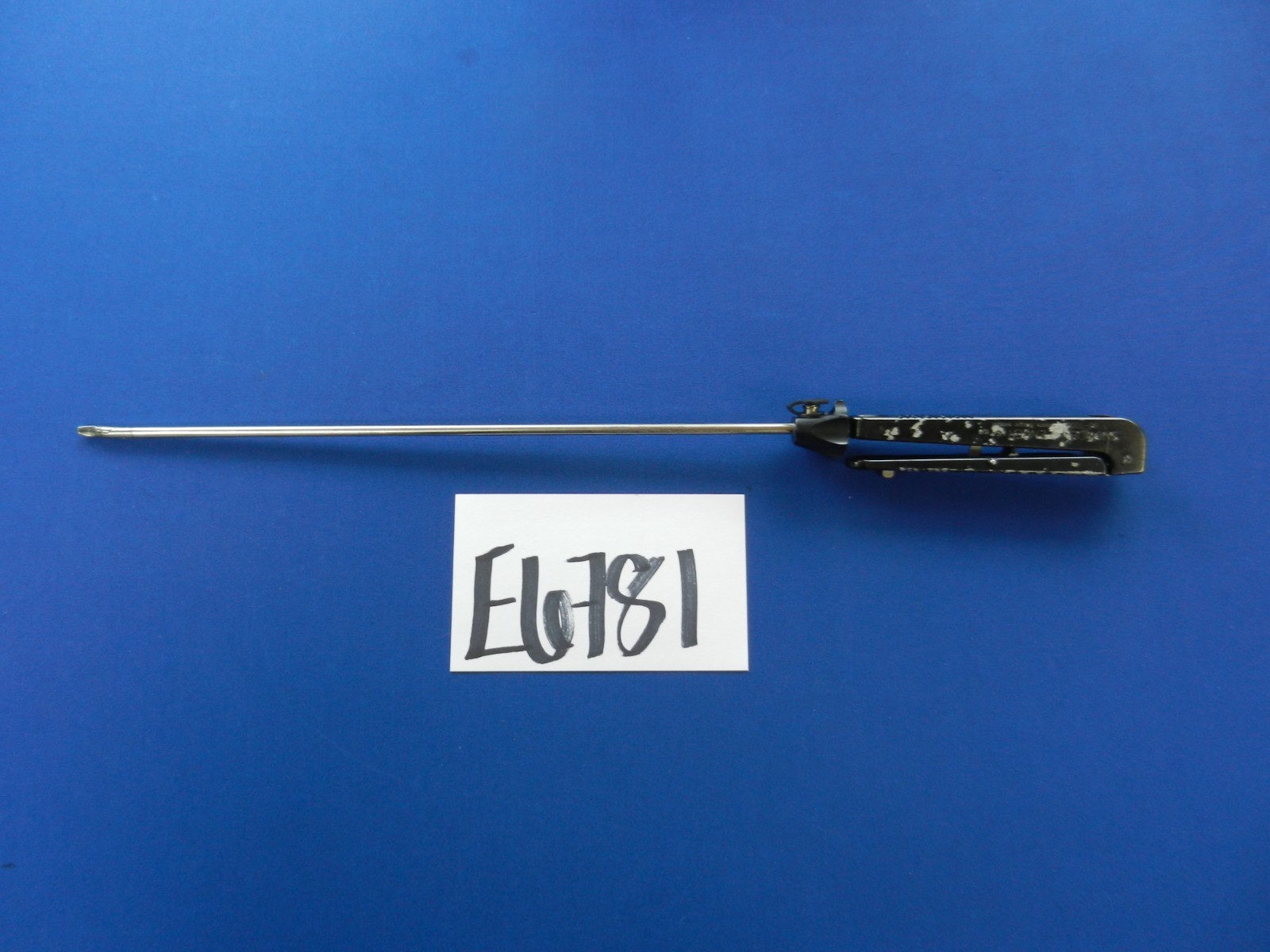 E6781 Snowden Pencer 90-7008 Left Curved Laparoscopic Needle Holder 5mm x 32cm