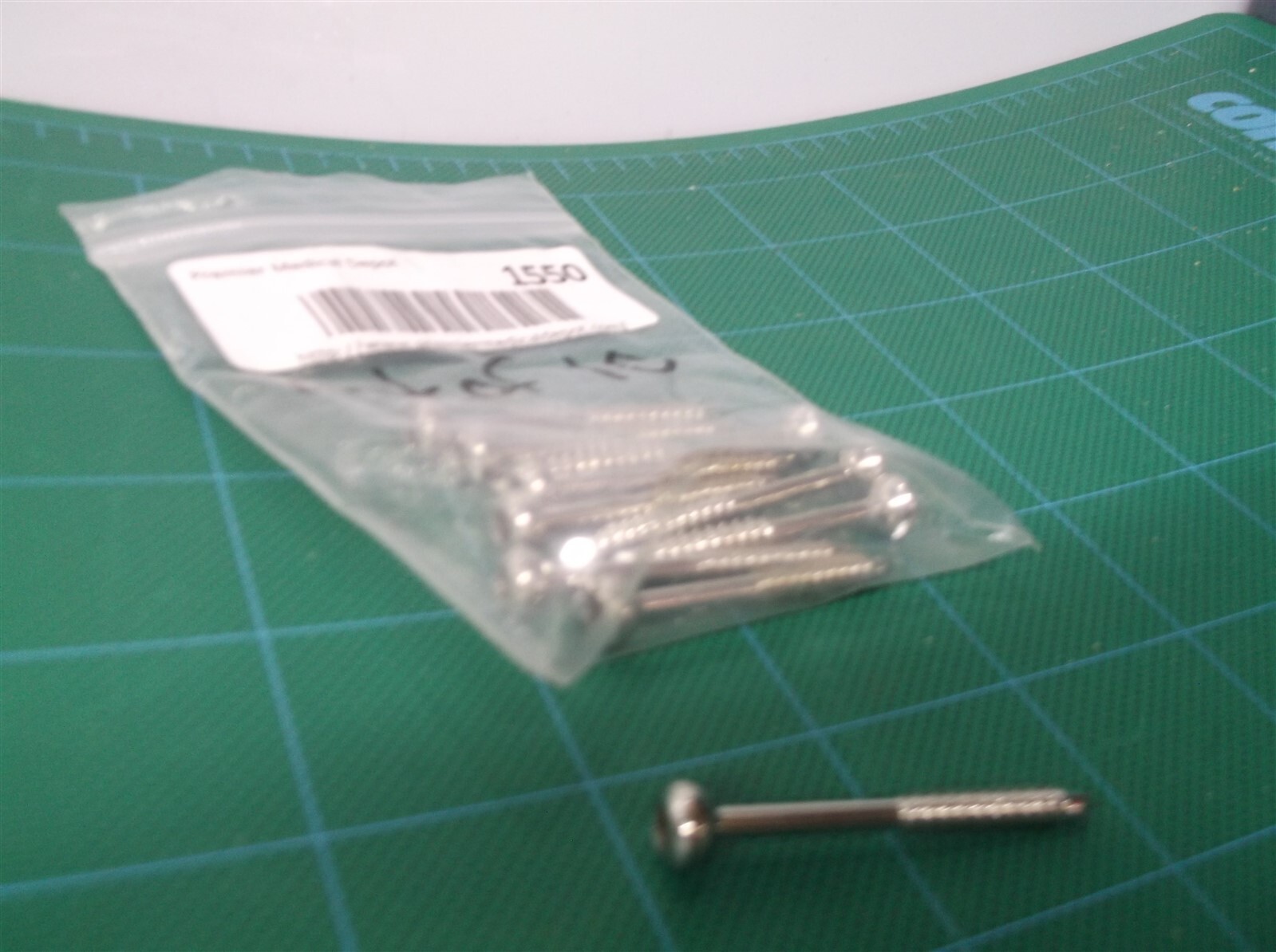 lot of 10 1-13/16″ x 1/8″ surgical screw with 3.5mm hex head 1550