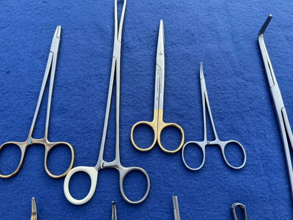 Set of Symmetry Surgical Instruments