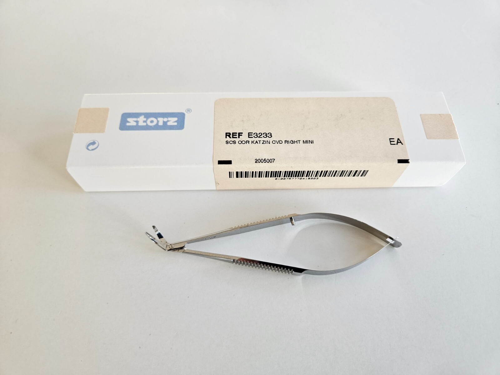 Storz Item: E3233 Katzin Corneal Transplant Scissors 4 1/8″ Right