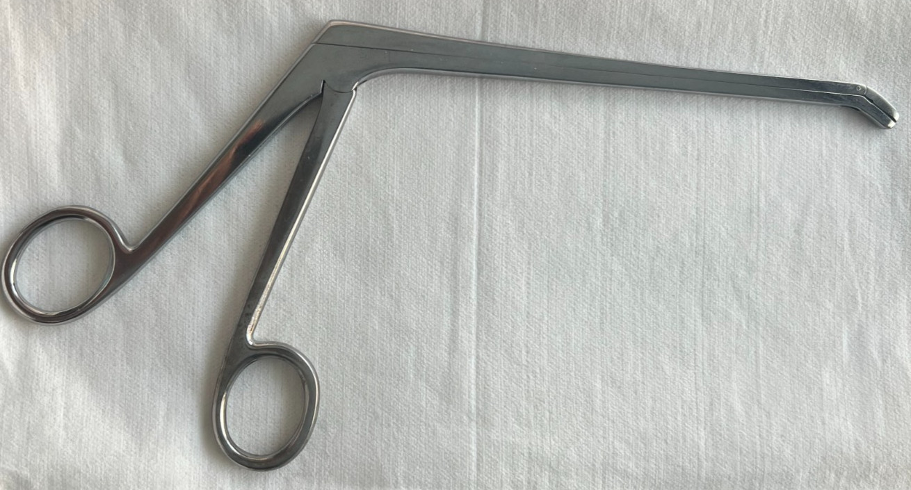 Medicon Cushing Rongeur For Intervertebral Discs 16Cm/2 mm X 10 mm 30degree Down