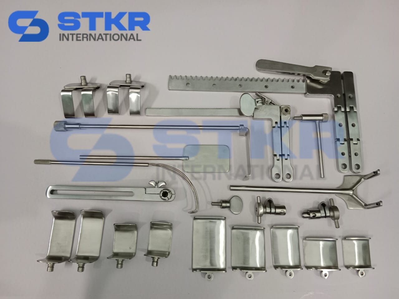 Valve Cardiac retractor system camplet prime quality Surgical Set