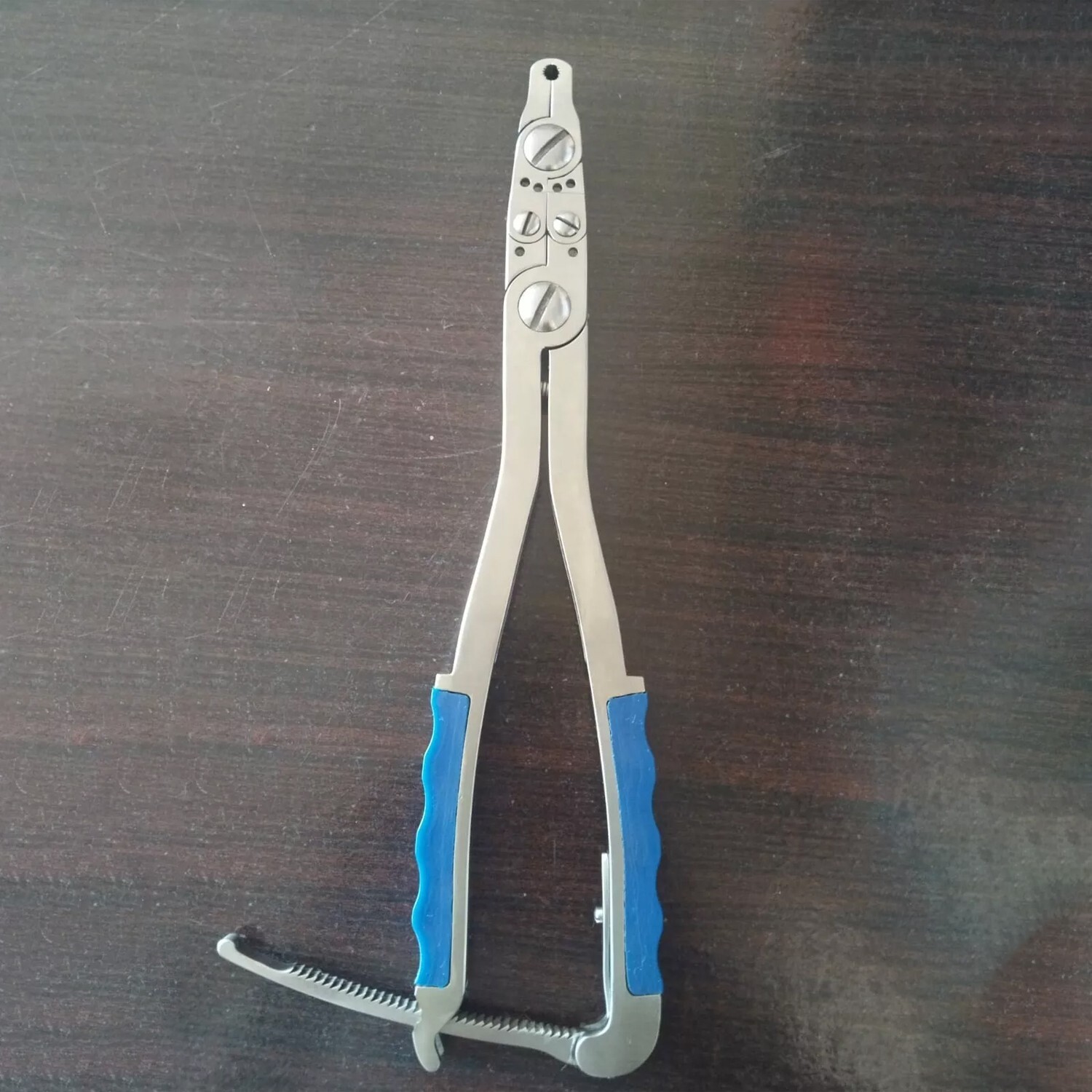 Spine rod holding Plier/forceps/gripper Surgical Instruments