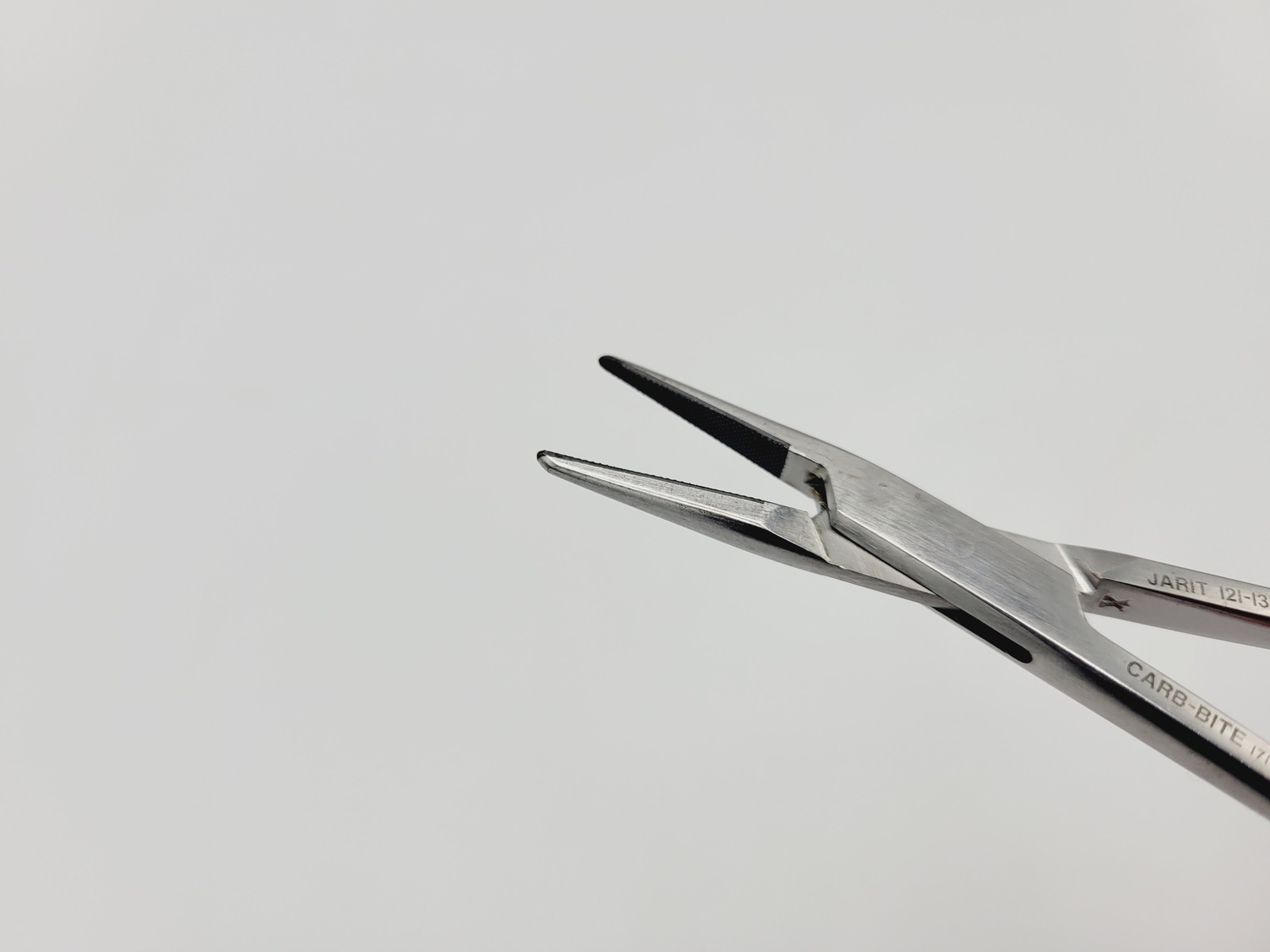 Jarit 121-131 Crile-Wood Needle Holder Carb-Bite Forceps w/ Serrated Jaws 7″