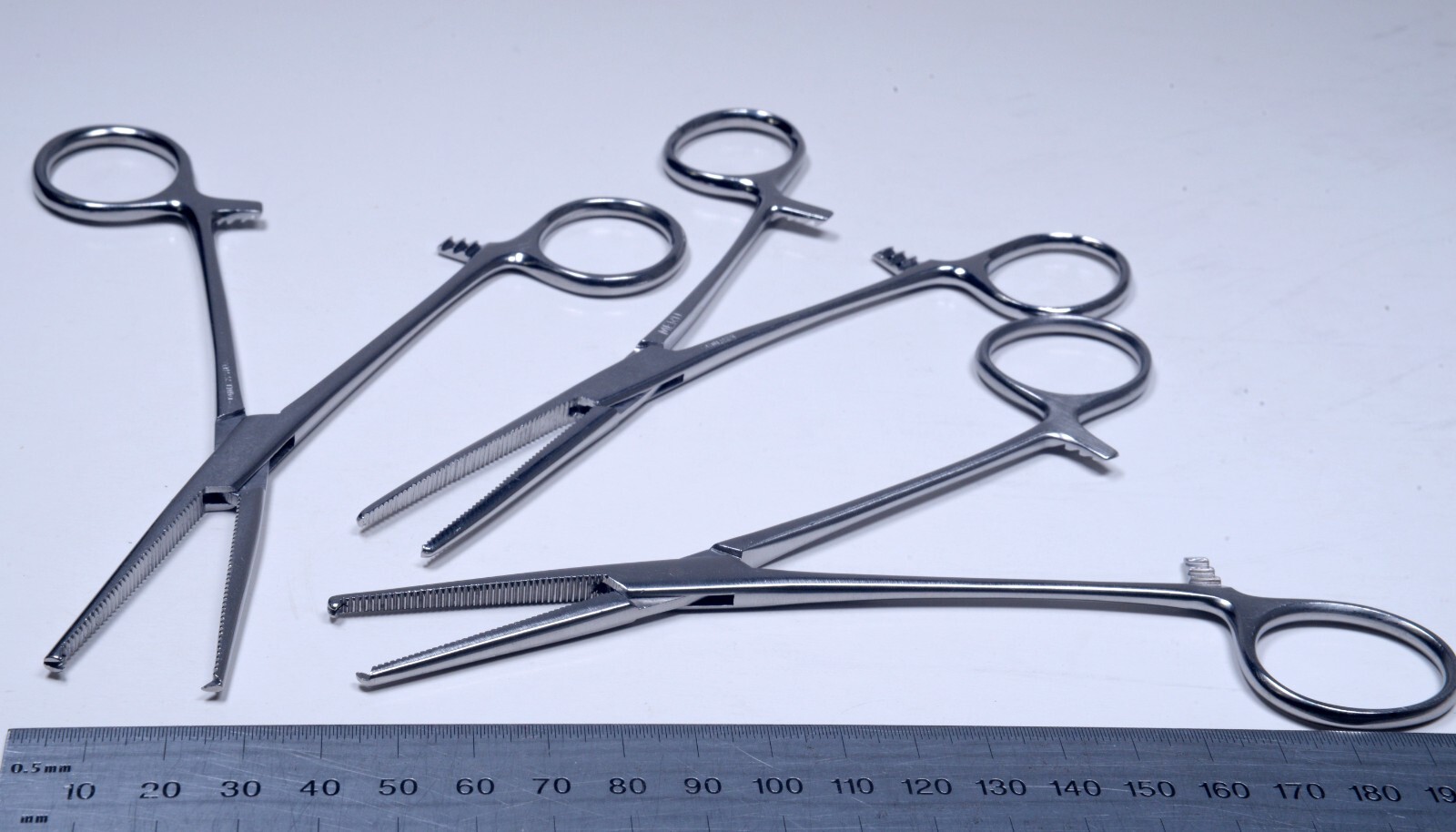 9x Surgical Straight Hemostatic Forceps Kelly Crile Rochester Stainless Steel