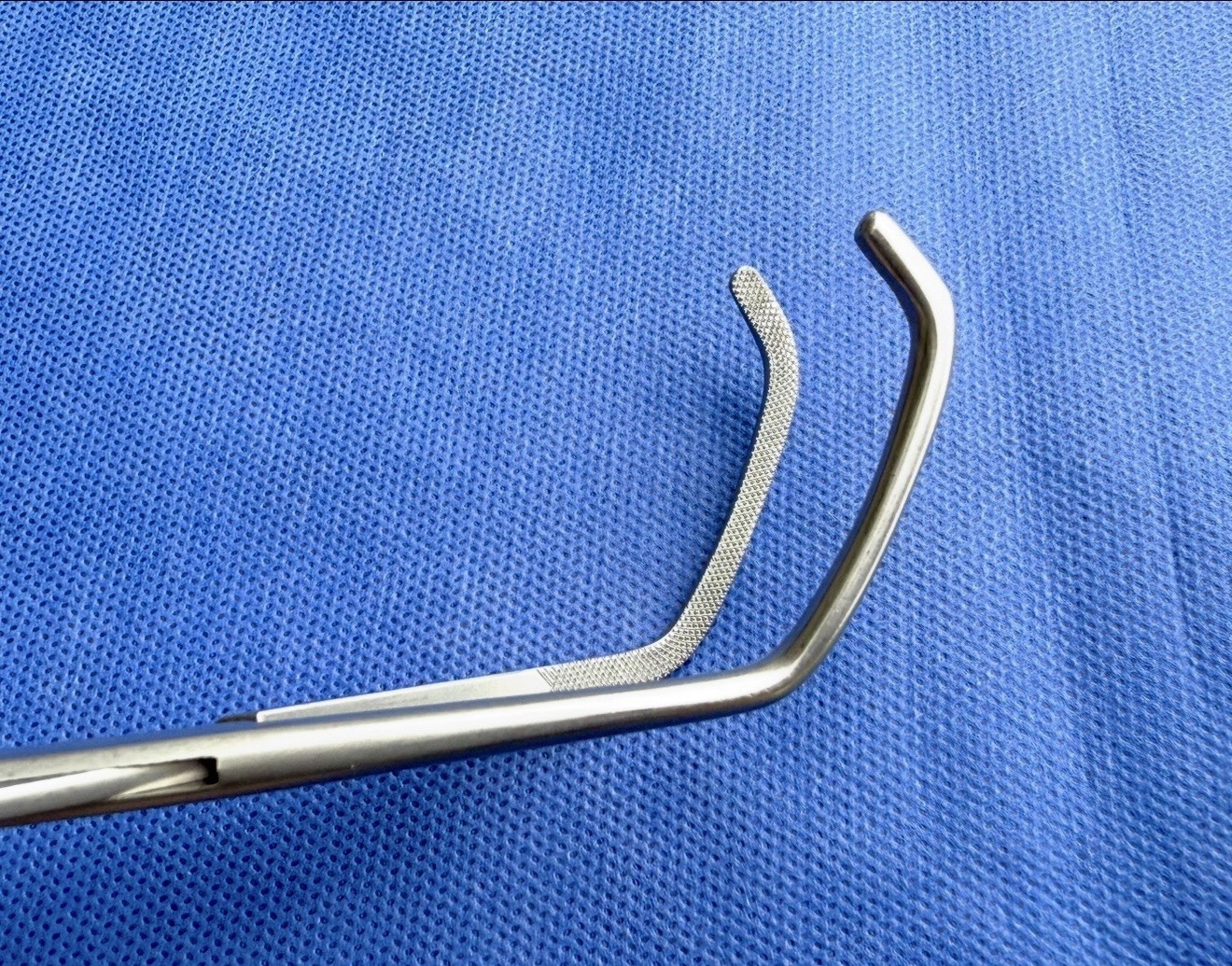 V Mueller Statinsky Vena Cava Clamp CH5090 & Ring Handle Bulldog Clamp CH6097