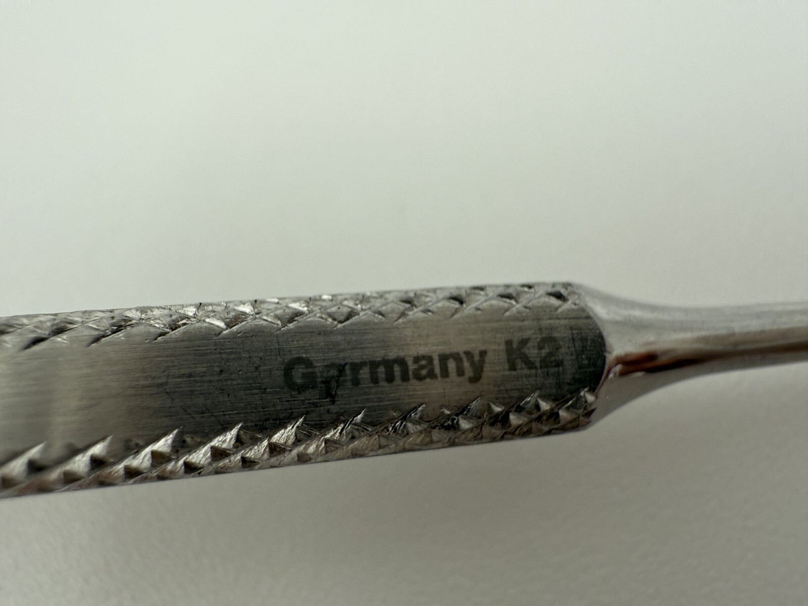 V. Mueller CH2615 Olivekrona Double Ended Dissector 7 1/2″ Length