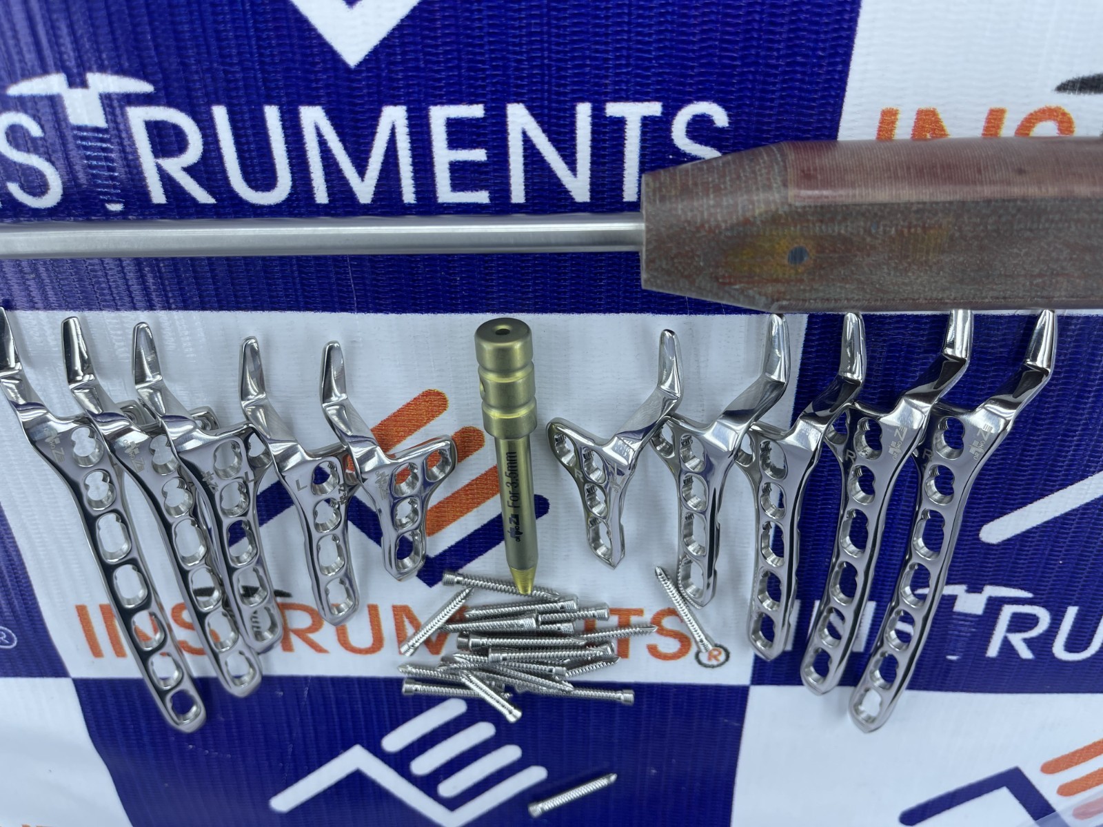 Clävicle Hook Locking Plate 3.5mm 3 to 7H L & R with Screw (57 pcs set) SS 316L