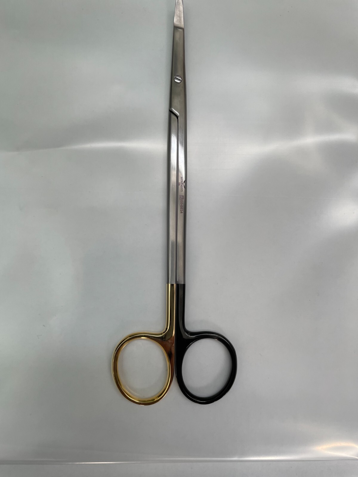 Gorney Facelift Scissor, 7″, Curved Tungsten Carbide Inserted Blades, Serrated