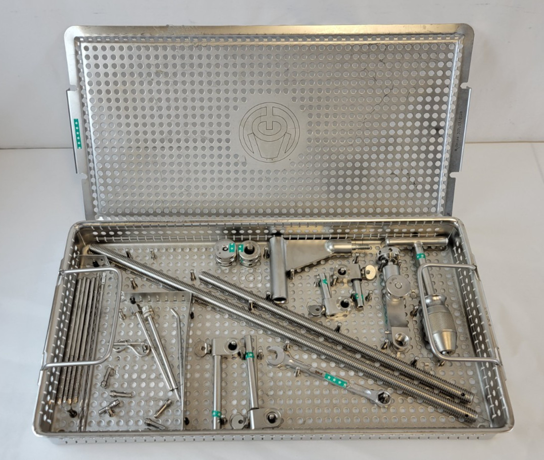 Swiss Large External Distractor Set w/Sterilization Case, 25 pc, Orthopedic